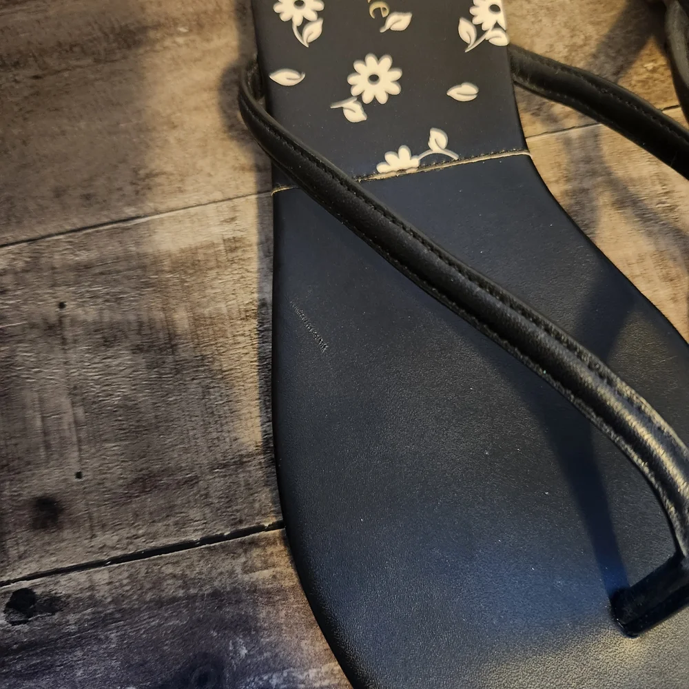 Kate Spade Black Floral Sandals - Picture 2 of 9